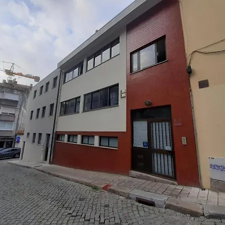 Spacious Economic Center Flat * Oporto
